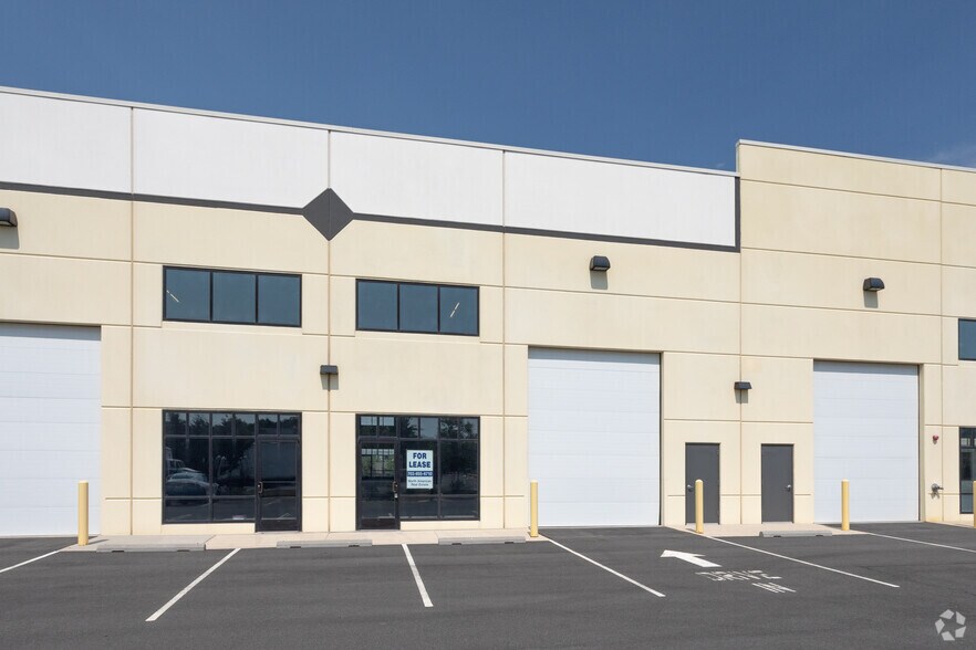 More Photos Of 44900 Falcon Pl, Sterling Warehouse For Sale