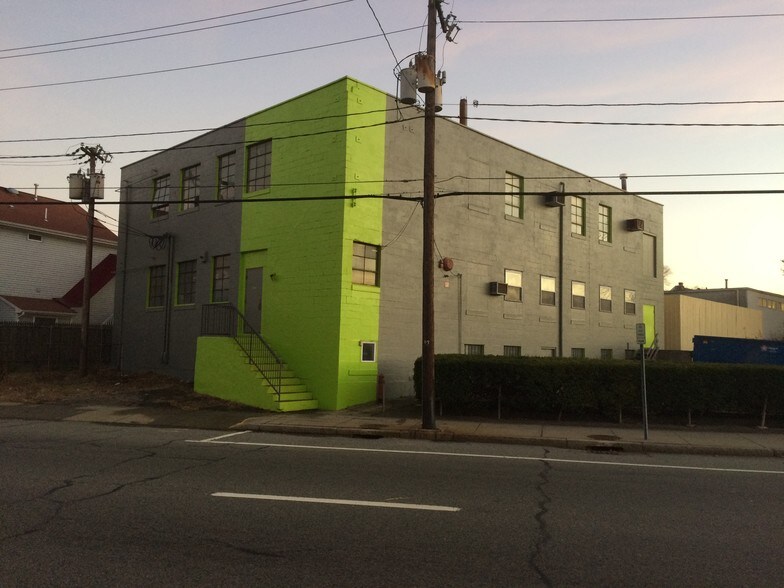 Primary Photo Of 345 Taunton Ave, East Providence Apartments For Lease