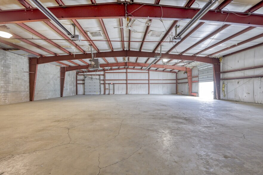More Photos Of 14257 Tireman Ave, Dearborn Industrial For Sale