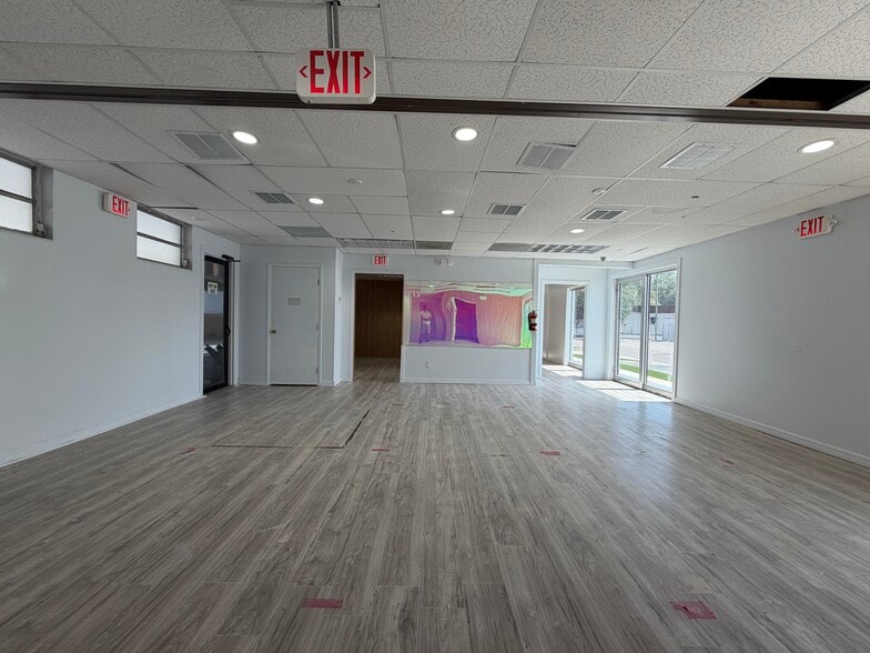 More Photos Of 3418 W Swann Ave, Tampa Office For Lease