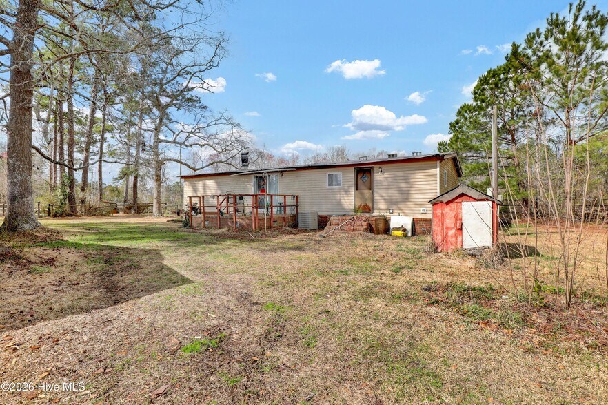 More Photos Of 1098 Hoover Rd, Hampstead Specialty For Sale