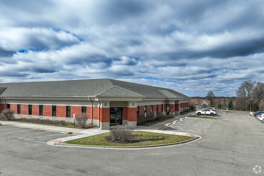 More Photos Of 2971 Algonquin Rd, Algonquin Medical For Lease