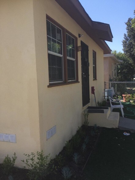 More Photos Of 1616 W 20th St, Long Beach Apartments For Sale