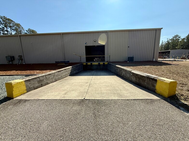 More Photos Of 7718 NC 22 Hwy, Carthage Warehouse For Lease