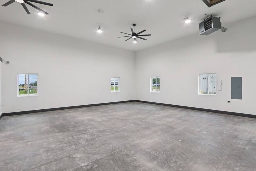 More Photos Of 407 Wengel dr, Reedsburg Light Manufacturing For Lease