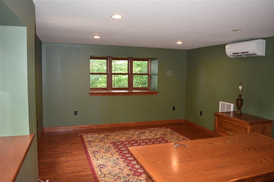 More Photos Of 138 1st St, Baraboo Office For Sale