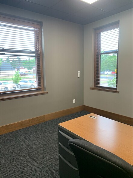 More Photos Of 1100 West St, Wausau Flex For Lease