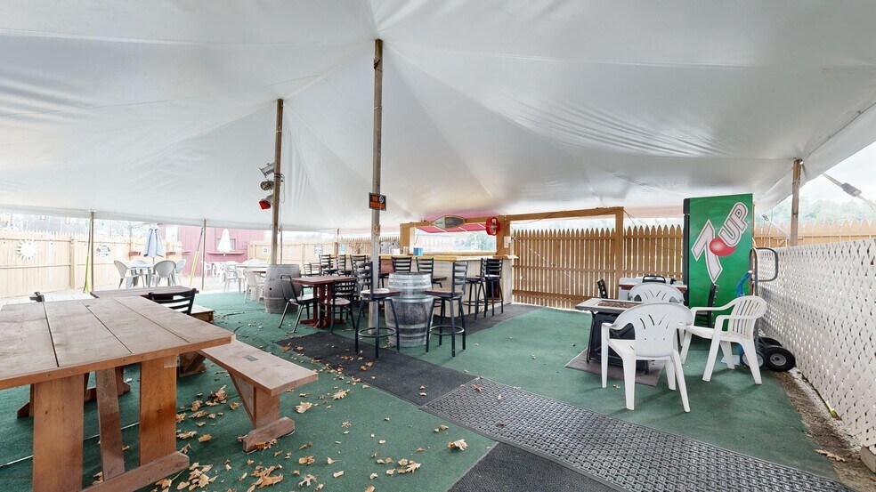 More Photos Of 695 Lisbon St, Lisbon Restaurant For Sale