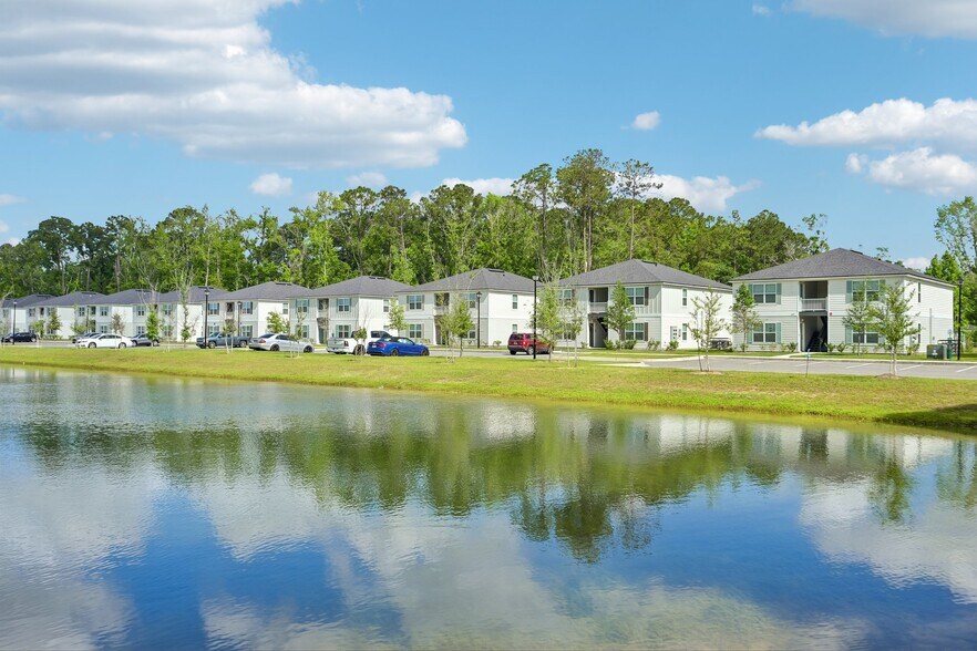 Primary Photo Of 6421 Breezy Oaks Way, Jacksonville Apartments For Sale