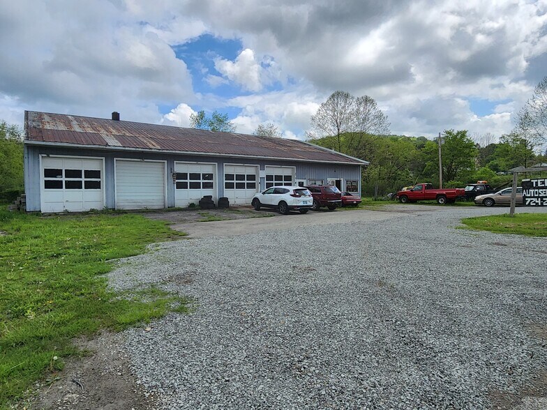 Primary Photo Of 209 PA State Route 271, Ligonier Township Service For Sale
