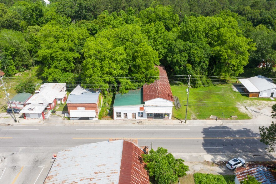 More Photos Of 242 Porcher Ave, Eutawville Freestanding For Sale