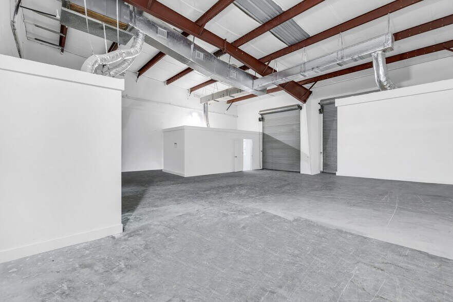 More Photos Of 3435 Enterprise Ave, Naples Warehouse For Sale