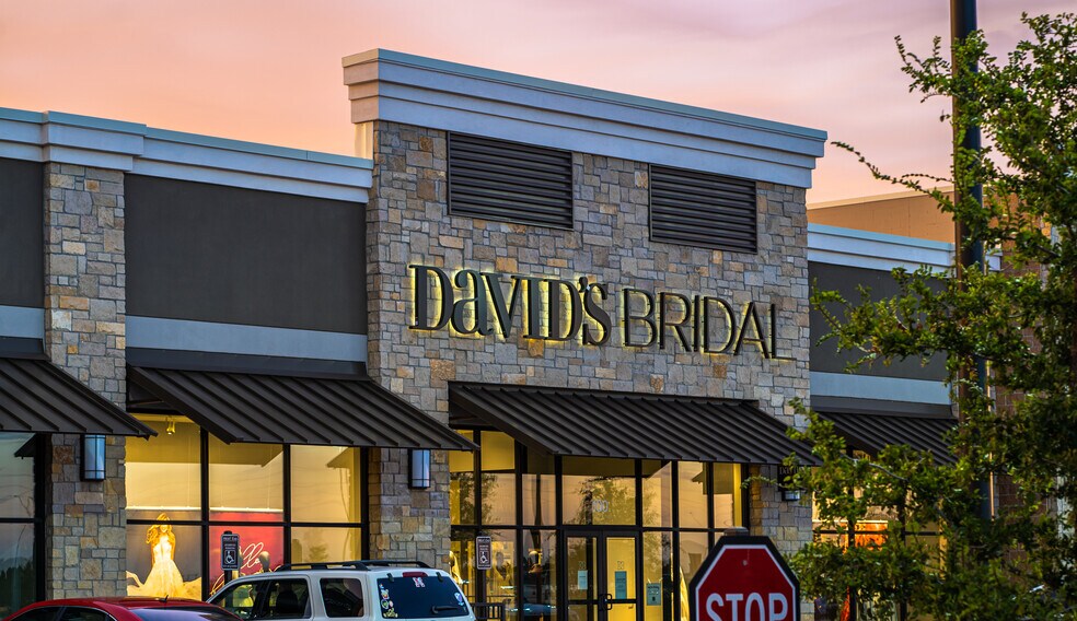 More Photos Of 2910 W Loop 289, Lubbock Unknown For Lease