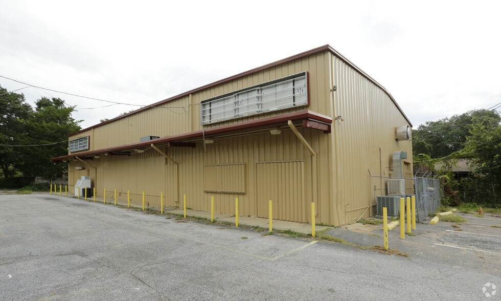 Primary Photo Of 2200 N W St, Pensacola Freestanding For Lease