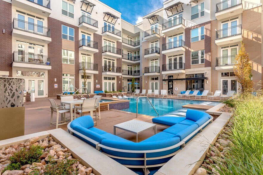 More Photos Of 13650 E Colfax Ave, Aurora Apartments For Lease