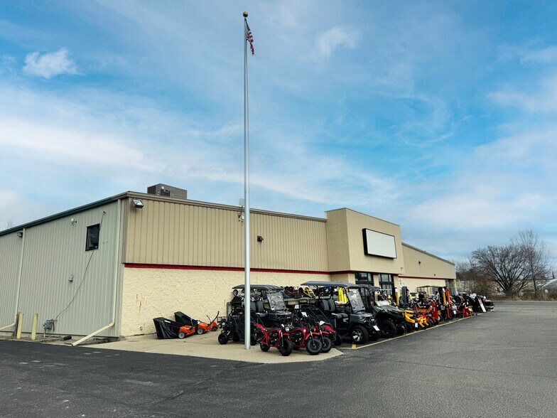 Primary Photo Of 1313 E Green Bay St, Shawano Freestanding For Lease