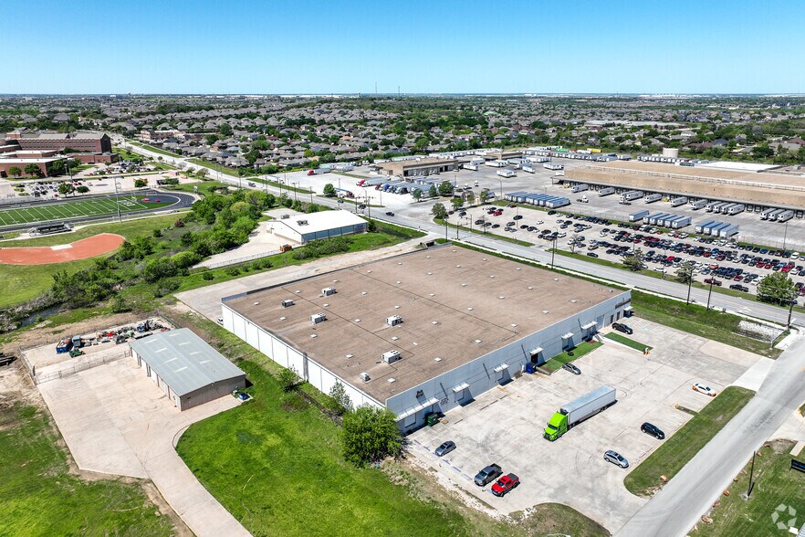 More Photos Of 5650 Kroger Dr, Keller General Retail For Lease