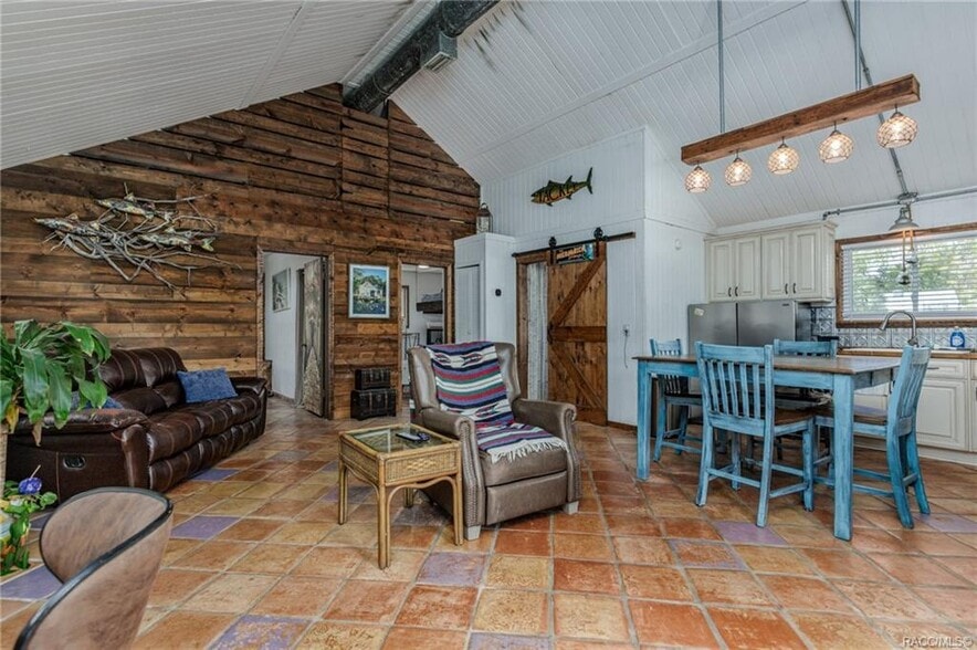 More Photos Of 6617 Riverside Dr, Yankeetown Marina For Sale