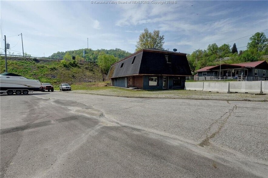 More Photos Of 9917 Maccorkle Ave, Charleston Auto Repair For Lease
