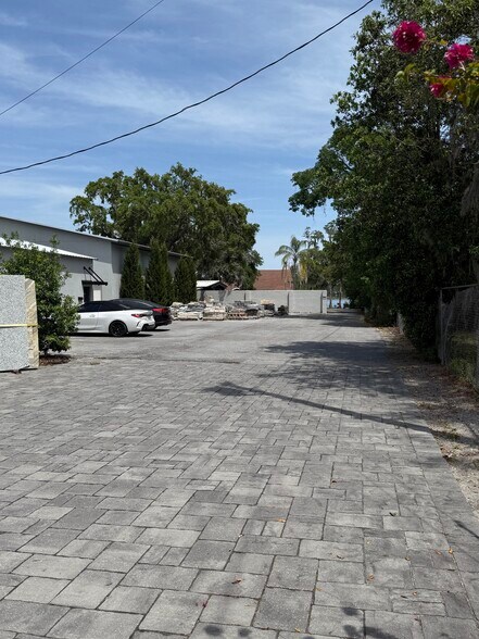 More Photos Of 2736 Land O Lakes Blvd, Land O' Lakes Storefront Retail Residential For Sale