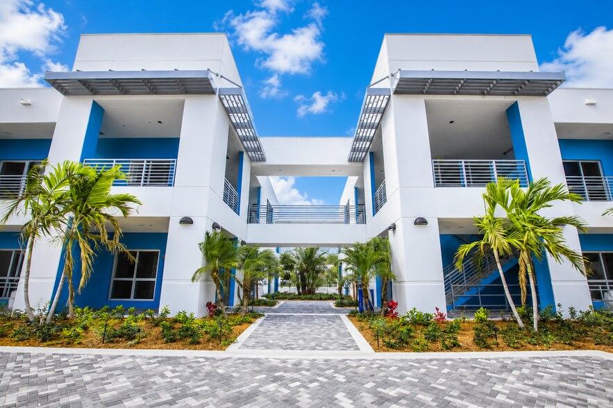 More Photos Of 1500 NW 89th Ct, Doral Loft Creative Space For Sale