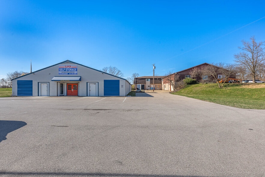 More Photos Of 5174 Hamilton Middletown Rd, Hamilton Light Distribution For Sale