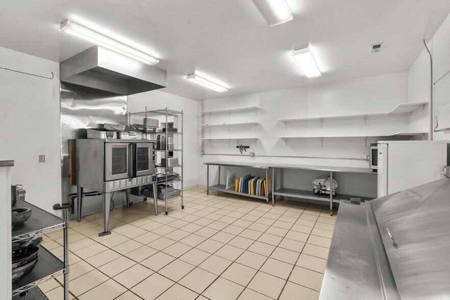 More Photos Of 7951 Hwy 35, Bigfork Restaurant For Sale