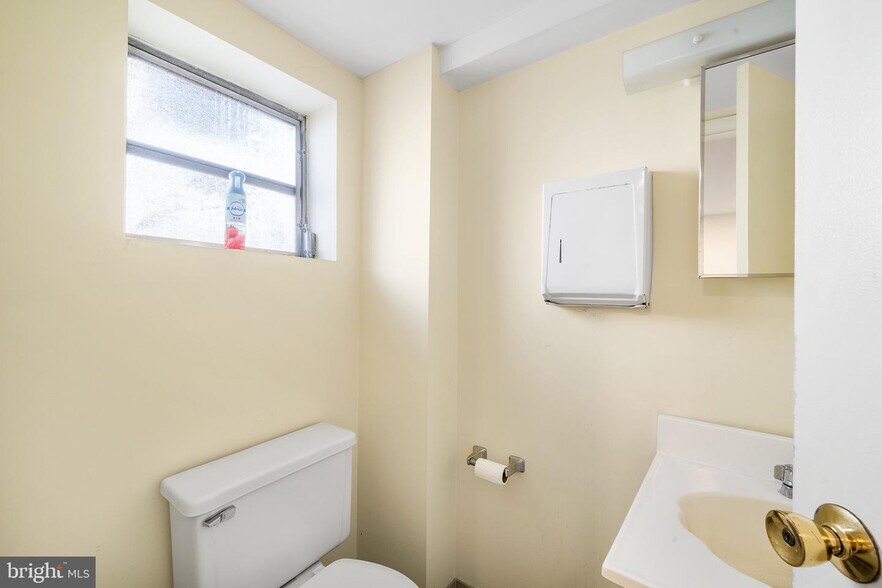 More Photos Of 2428 S Broad St, Philadelphia Apartments For Sale