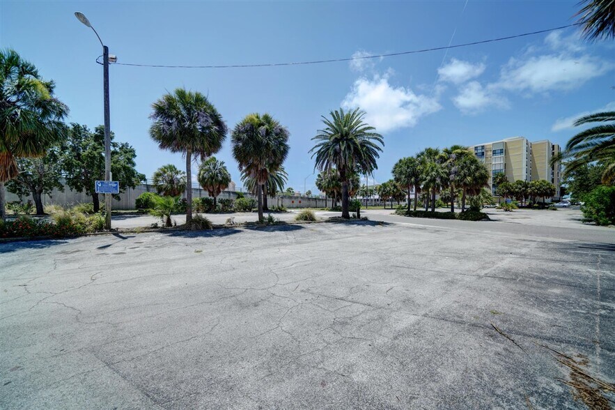 More Photos Of 805 S Gulfview Blvd, Clearwater Beach Land For Sale