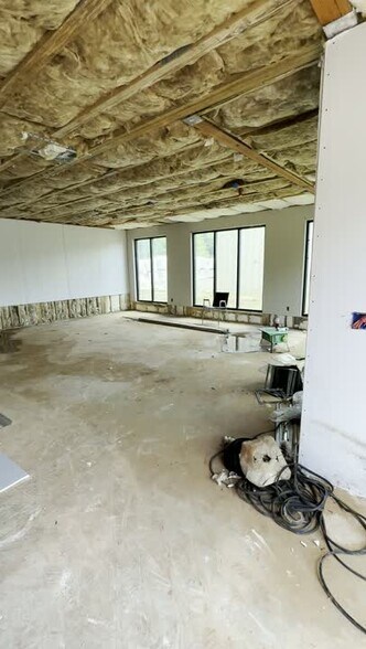 Primary Photo Of 4039 Hanover Way, Ellenwood Apartments For Lease