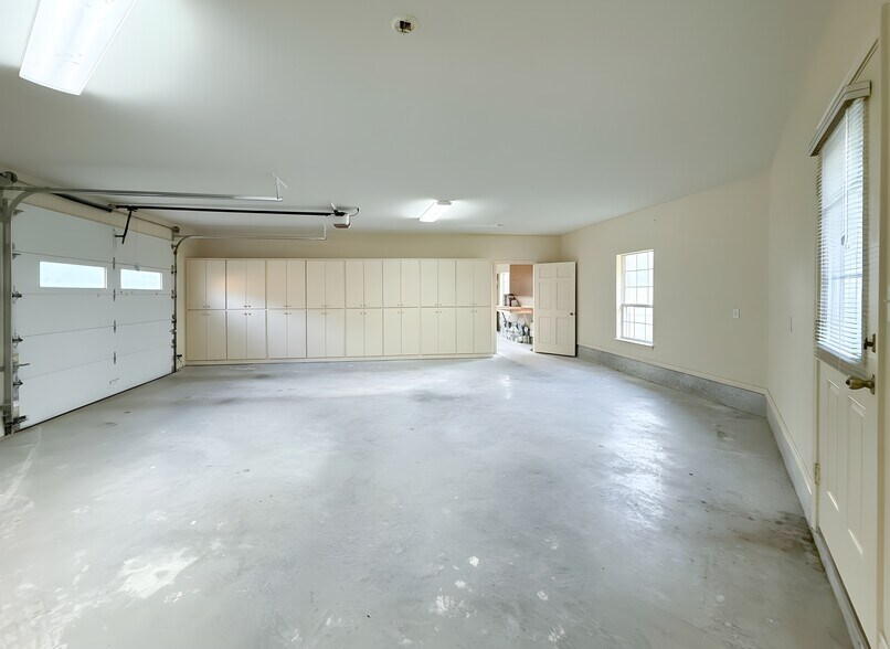 More Photos Of 13001 Stonebridge Rd, Argyle Land For Sale