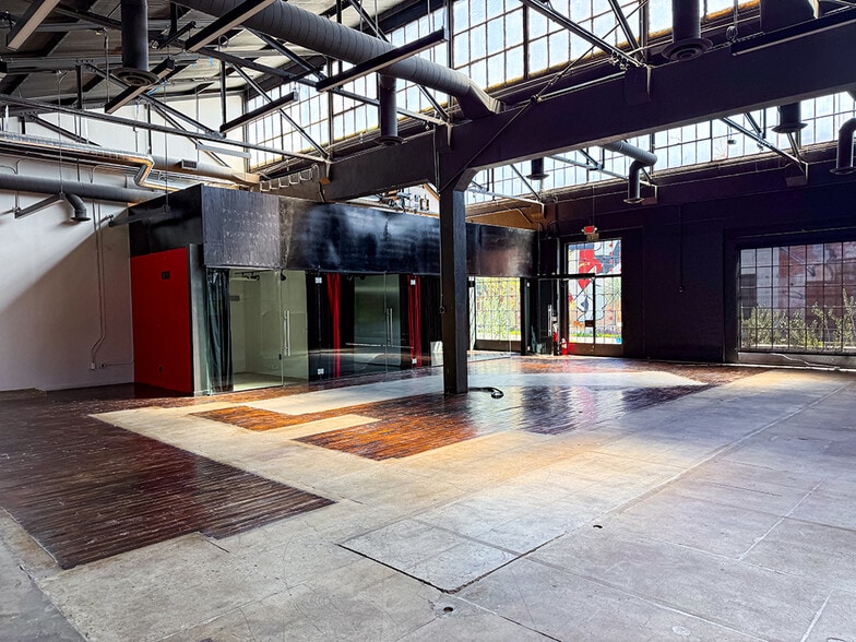 More Photos Of 1726-1756 N Spring St, Los Angeles Warehouse For Lease