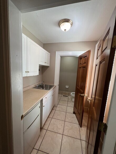 More Photos Of 1071 S High St, Columbus Loft Creative Space For Sale