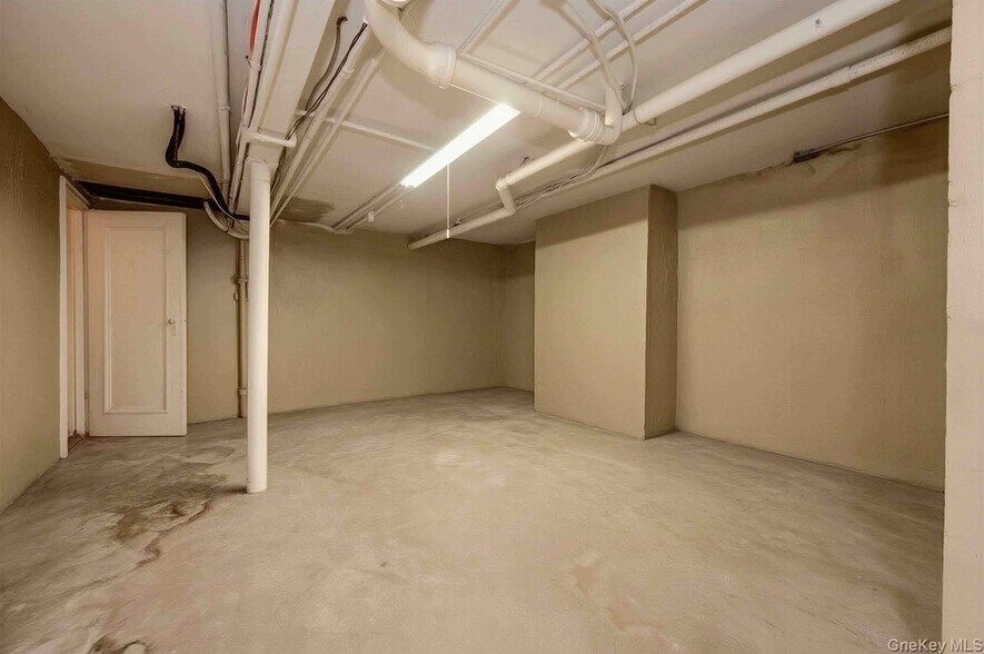 More Photos Of 3548 Bronx Blvd, Bronx Apartments For Sale