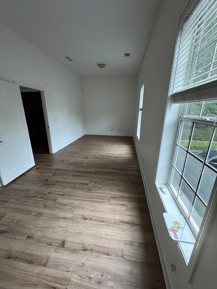 More Photos Of 440 S Peachtree St, Norcross Loft Creative Space For Lease