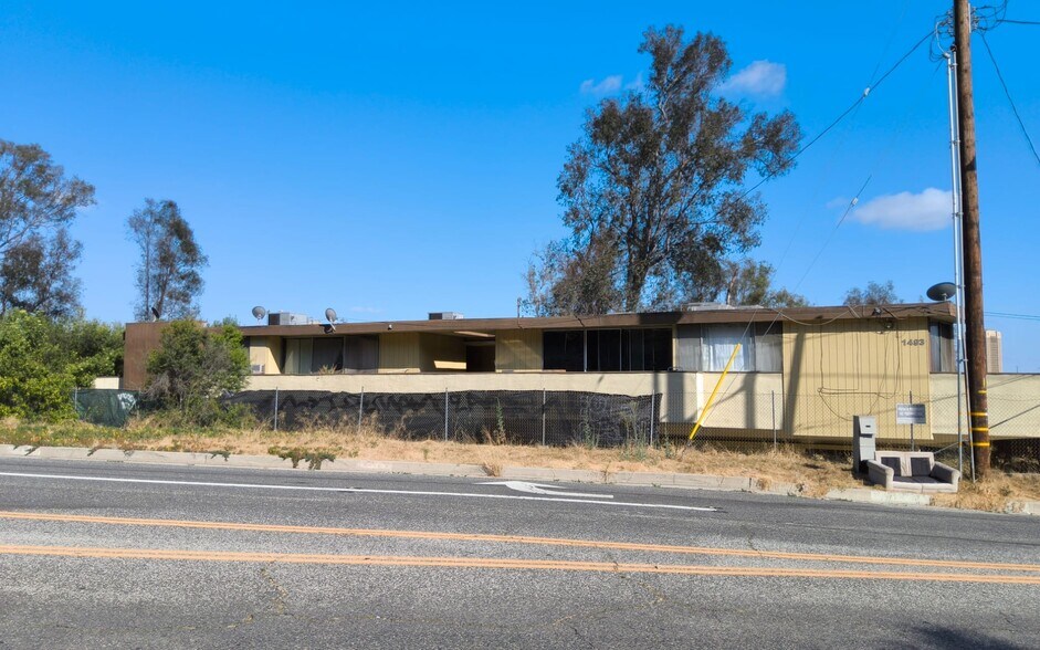 More Photos Of 1491 Stadium Way, Los Angeles Apartments For Sale