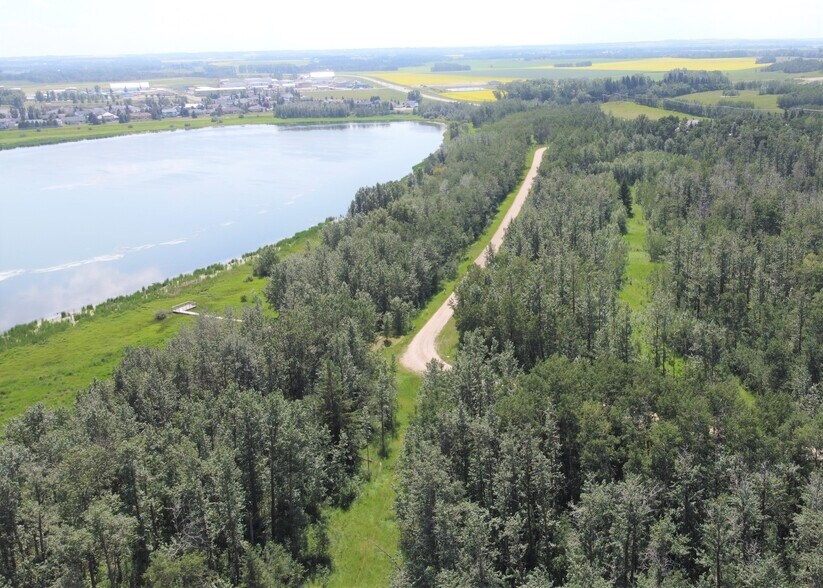 More Photos Of 5650 Lakeside Way, Innisfail Land For Sale