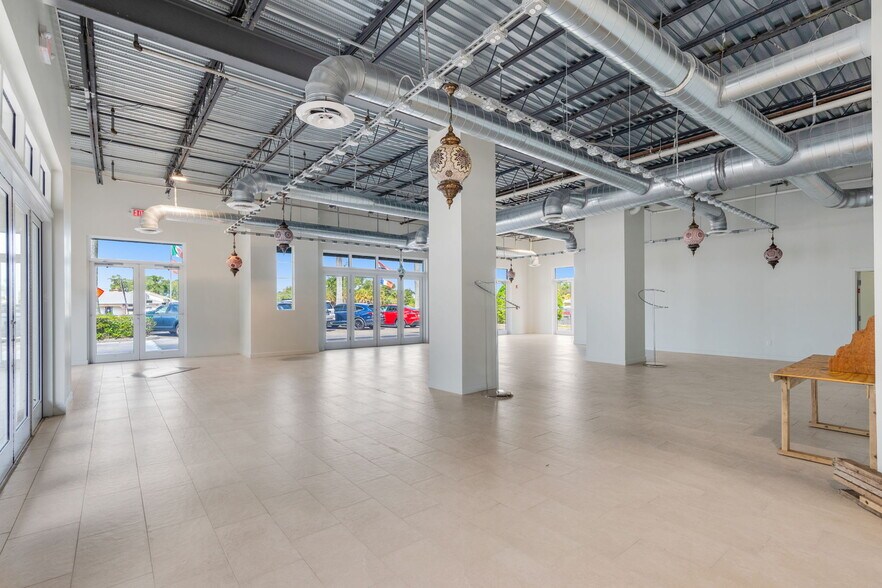 More Photos Of 3976 Destination Dr, Osprey Storefront For Sale