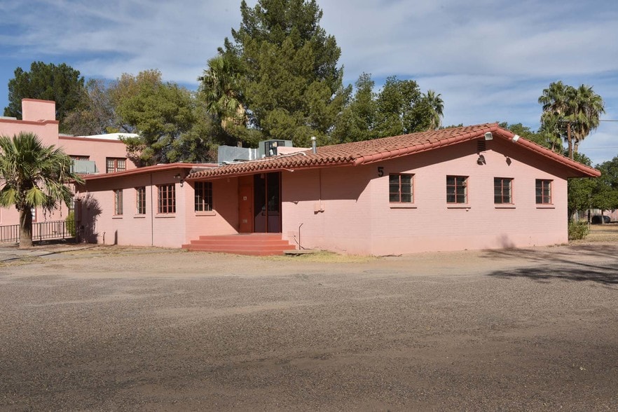 More Photos Of 2700 S 8th Ave, Tucson Specialty For Sale