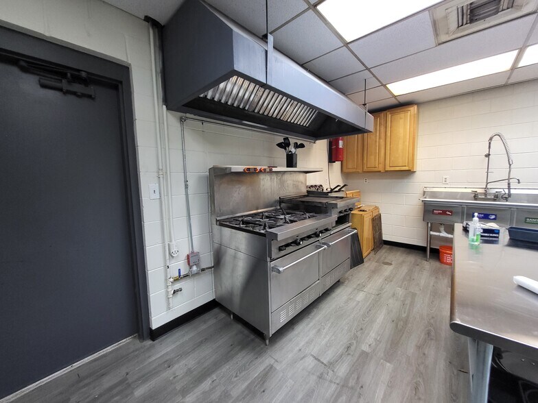 More Photos Of 1600 Agape Way, Decatur Specialty For Sale