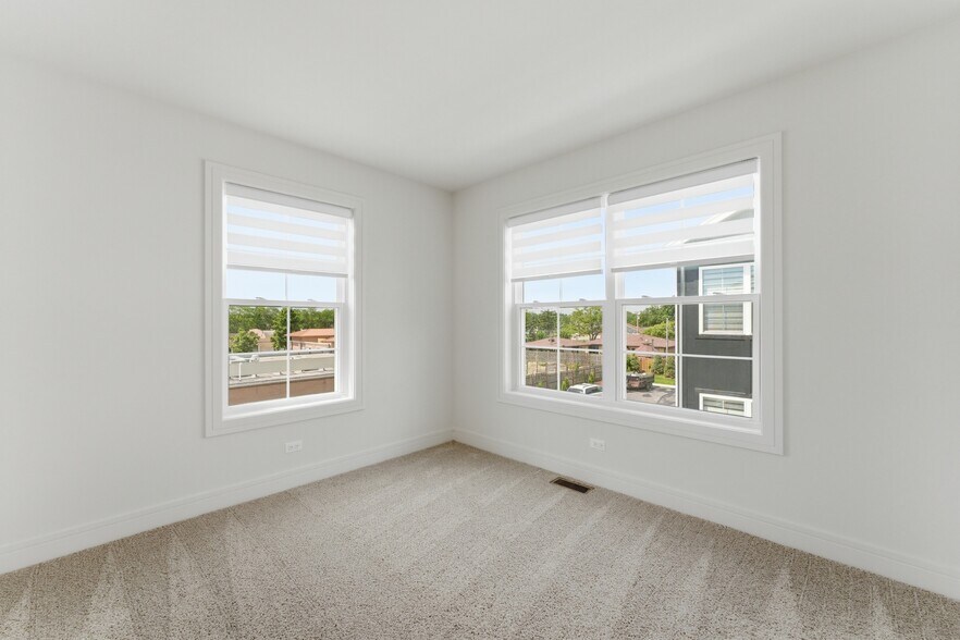 More Photos Of 214 N Walnut St, Bensenville Apartments For Sale