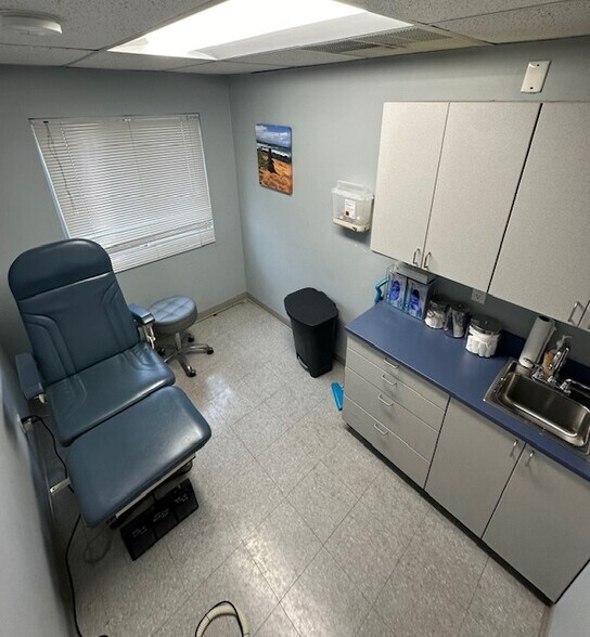 More Photos Of 350 Bloomfield Ave, Bloomfield Office For Sale