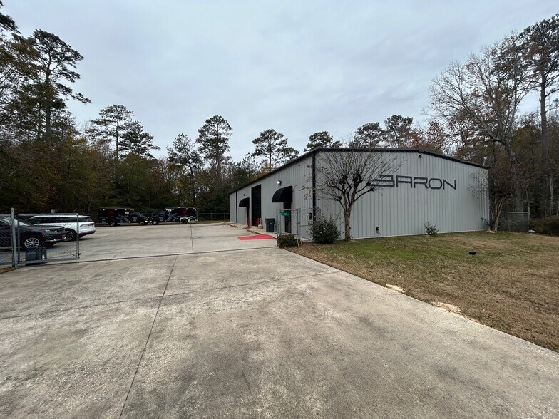 More Photos Of 8825 Eastex Fwy, Beaumont Warehouse For Sale