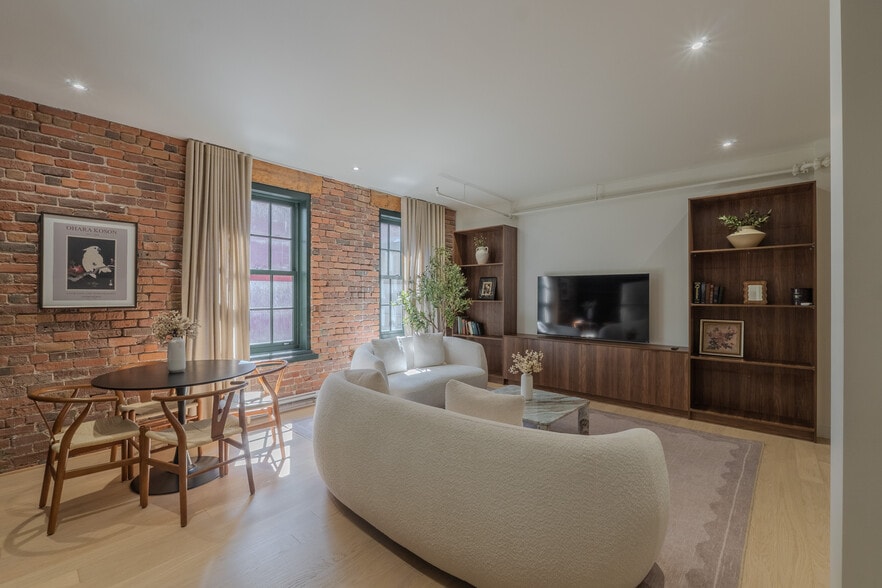 More Photos Of 754-762 Rue Saint-Paul O, Montréal Apartments For Sale