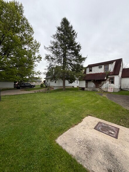 More Photos Of 2857-2867 Lincoln Hwy, Ronks Storefront Retail Residential For Sale