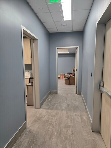 More Photos Of 8550-8594 Santa Monica Blvd, West Hollywood General Retail For Sale