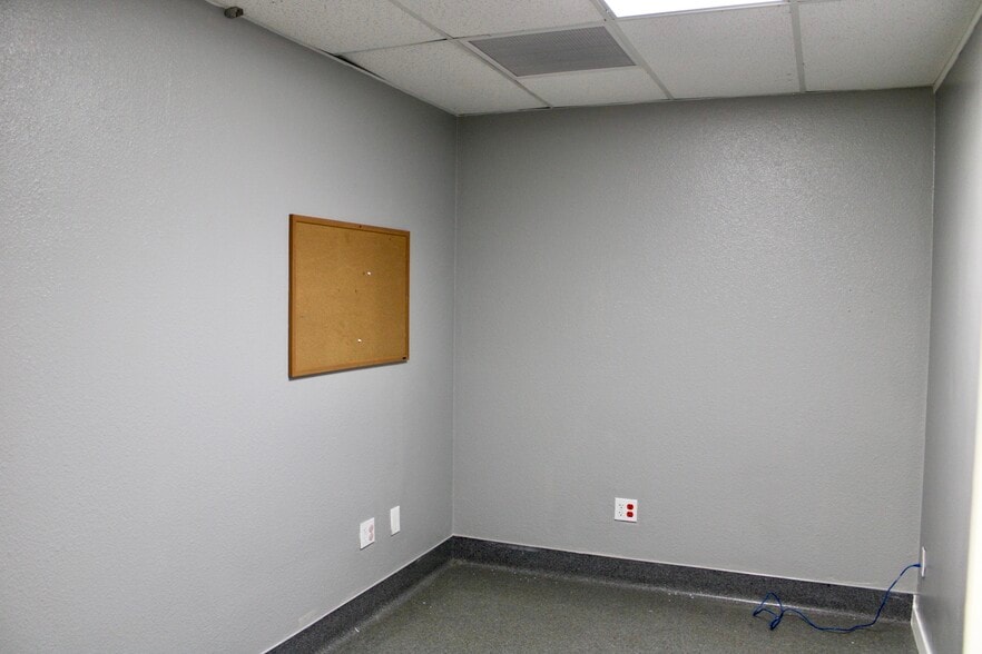 More Photos Of 135 Carmen Ln, Santa Maria Rehabilitation Center For Lease