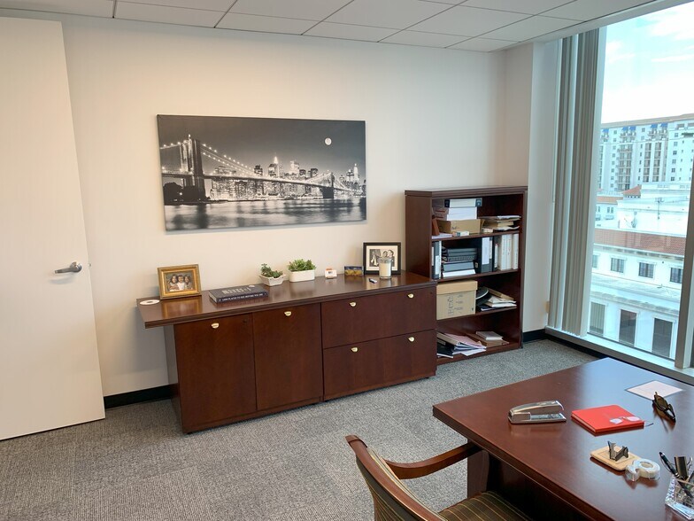 More Photos Of 255 Alhambra Cir, Coral Gables Office For Lease