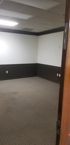 More Photos Of 5730 Oakbrook Pky, Norcross Distribution For Lease