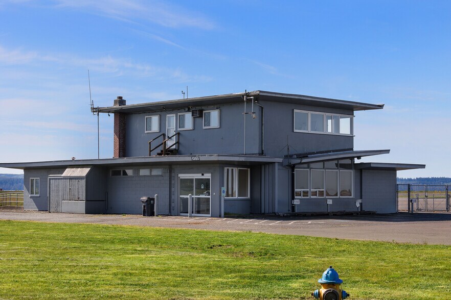 Primary Photo Of 1300 Airport way, Hoquiam Flex For Lease